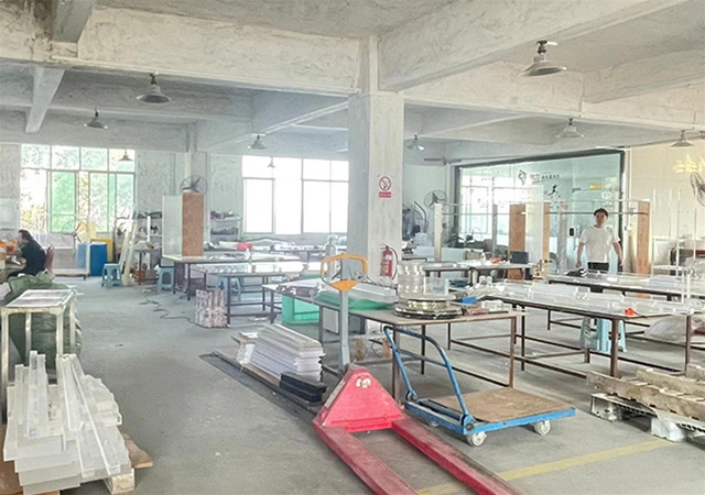  Real-life workshop display