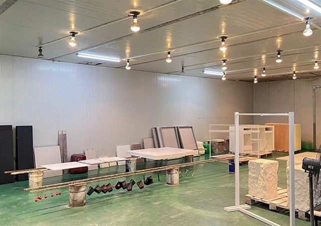  Real-life workshop display 